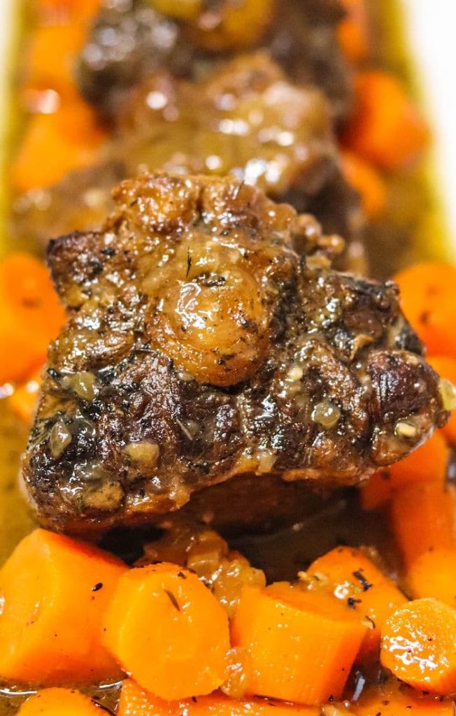 Perfectly Tender Oxtails: How Long to Boil Them on the Stove插图3
