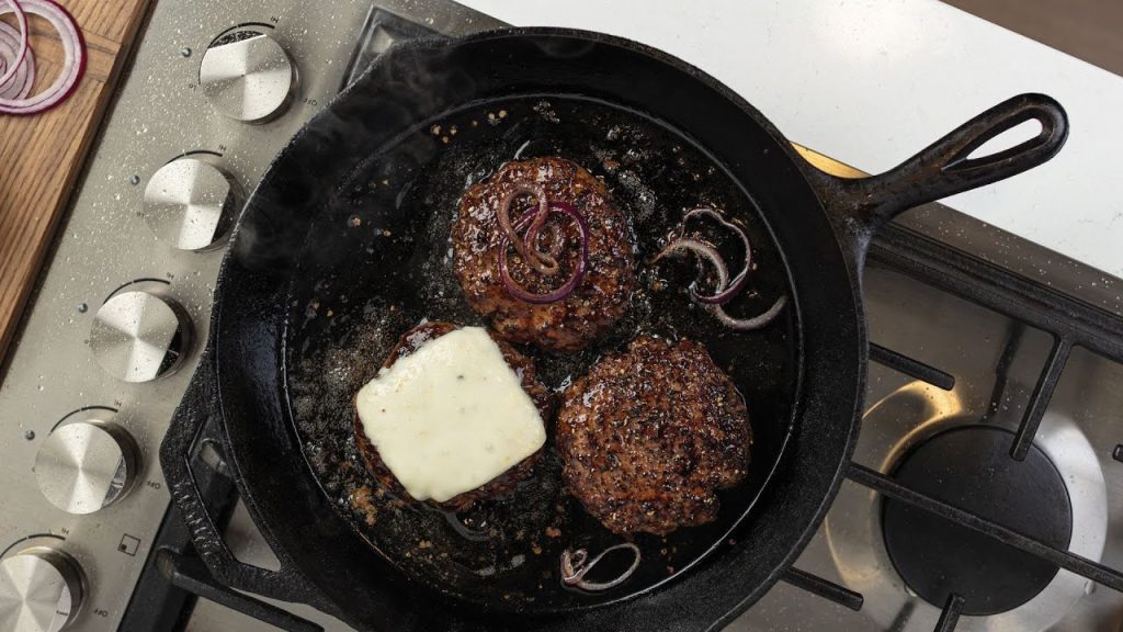 Cooking Frozen Burgers on the Stove: A Guide to Cooked Patties插图3