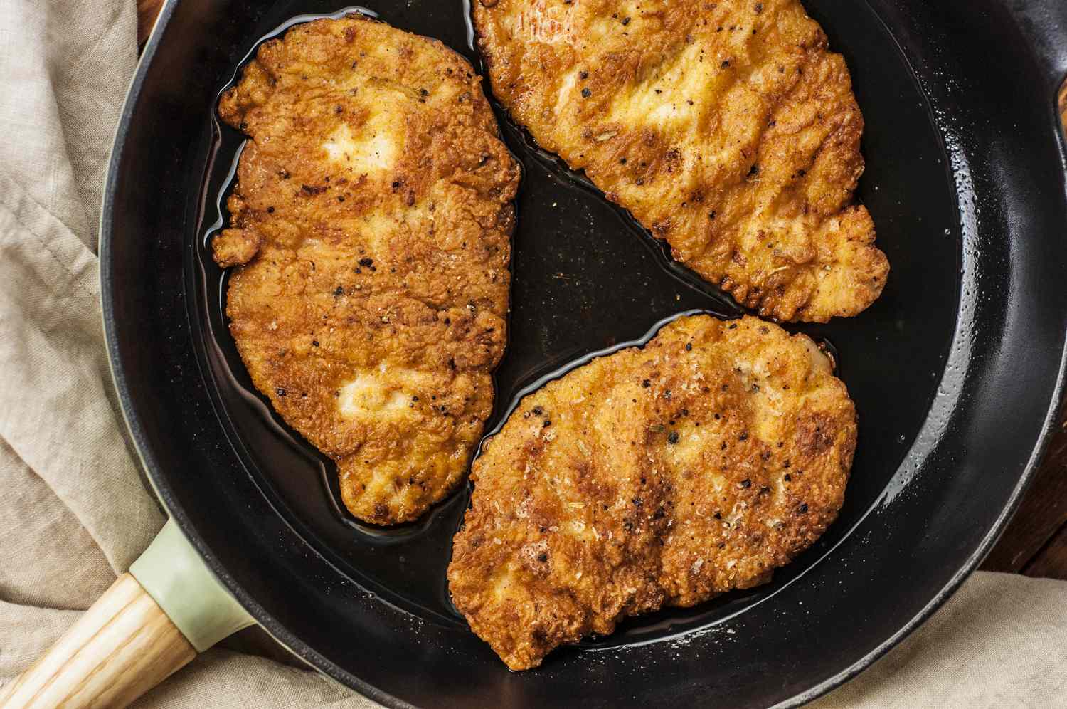 Perfectly Cooked Chicken Cutlets on the Stove缩略图