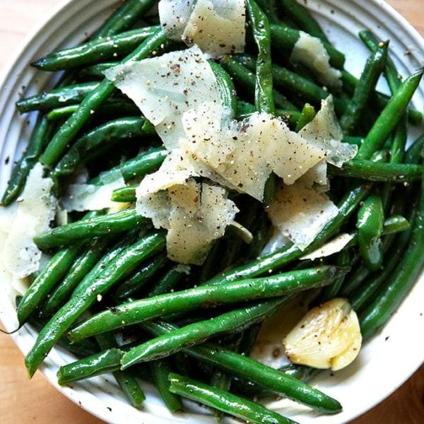 boil fresh green beans on  stove