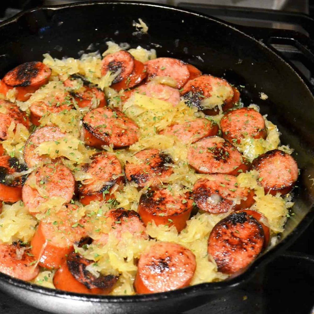 How to Cook Kielbasa on Stove