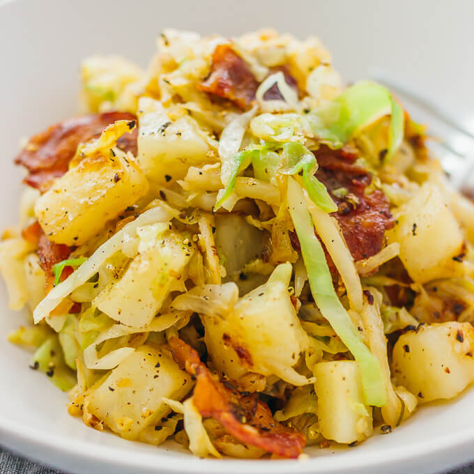 how to cook cabbage and potatoes on the stove